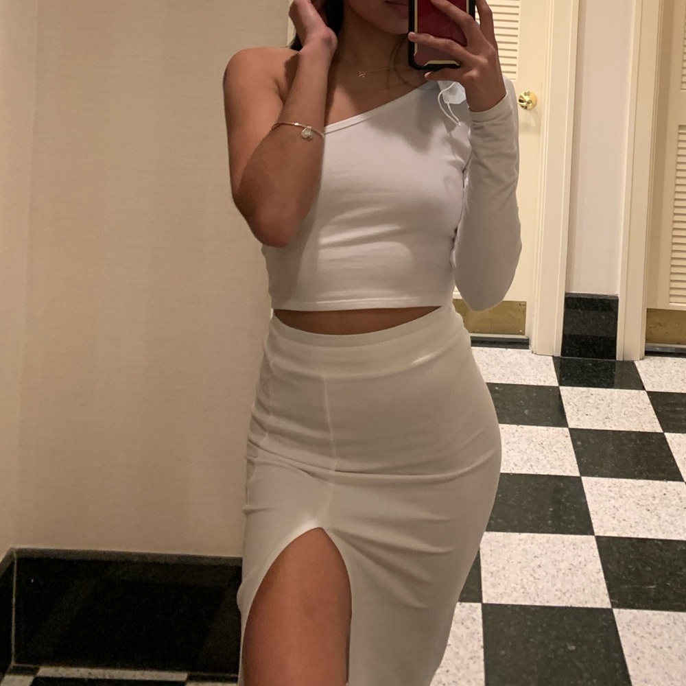 Forever 21 White One-Shoulder Top and Skirt Set